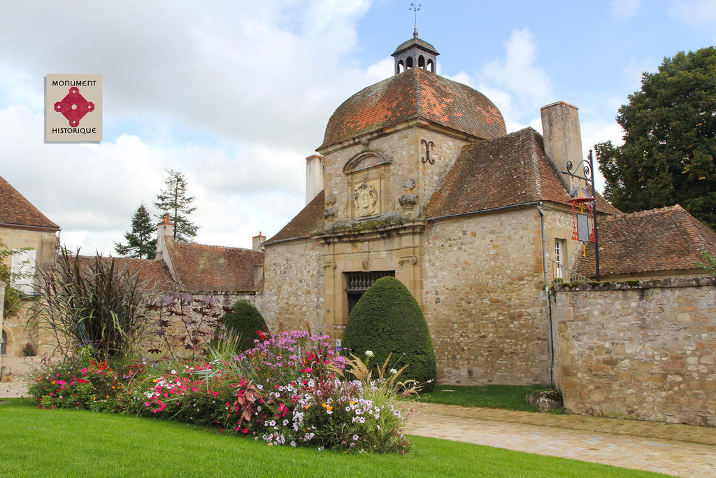 La Porterie Souvigny Bagian luar foto