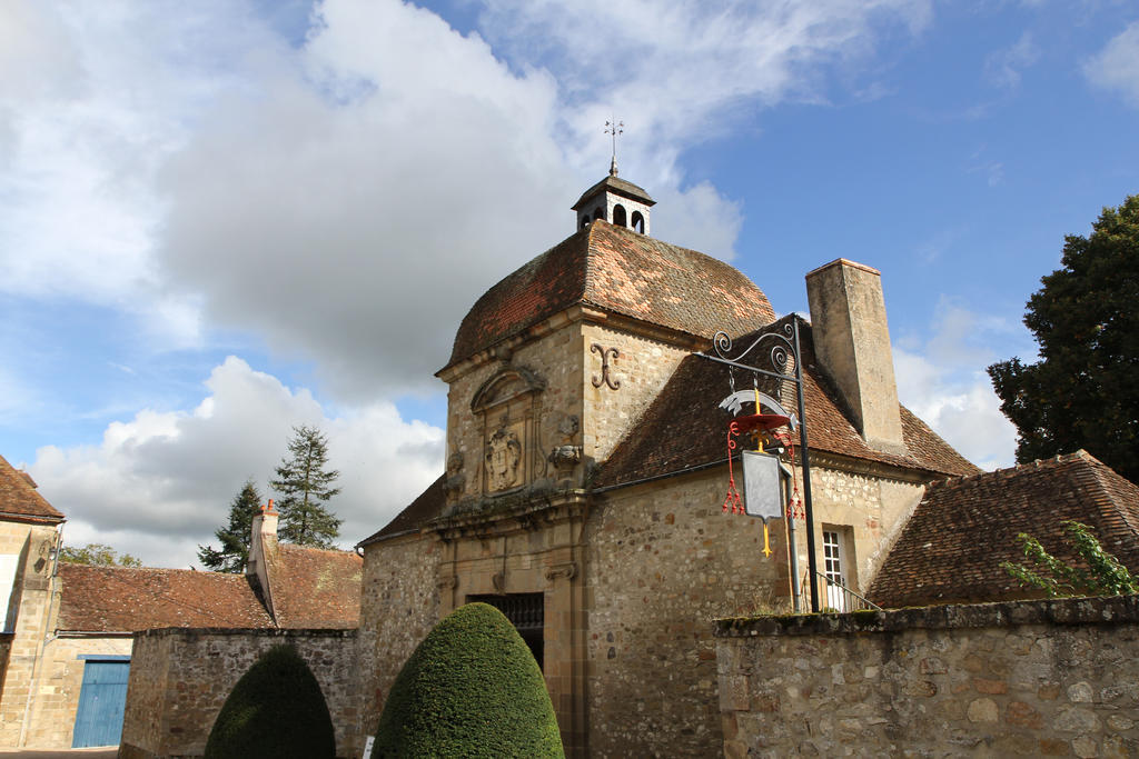 La Porterie Souvigny Bagian luar foto